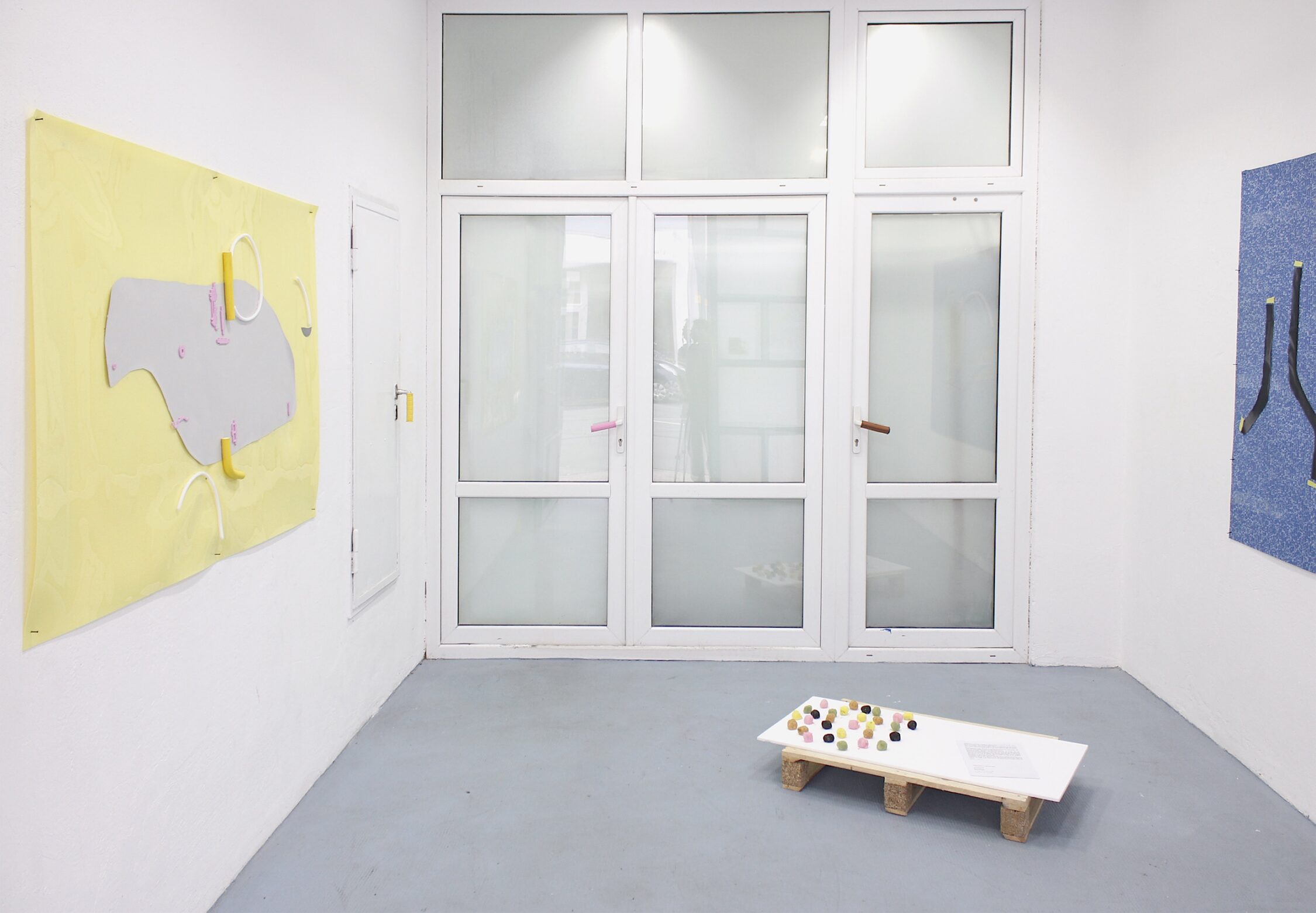 sonneundsolche – Ascheregen Ausstellung | Bild | Collage | Mochi Ausstellung | Bild | Collage | Mochi
